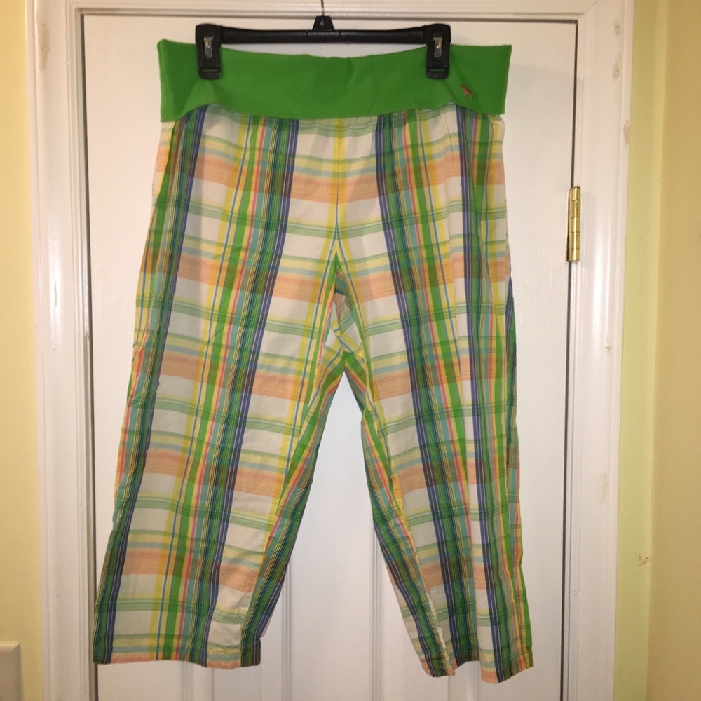 Cute VS Pink cropped sleep pants Sz. L